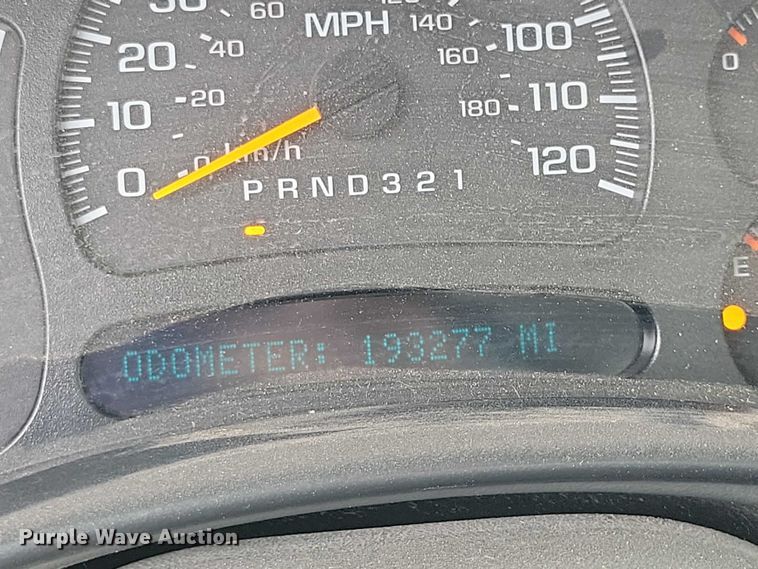 image for item DZ6538 2006 Chevrolet Silverado 2500HD utility bed pickup truck