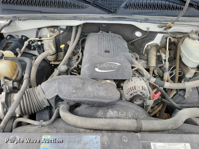 image for item DZ6538 2006 Chevrolet Silverado 2500HD utility bed pickup truck