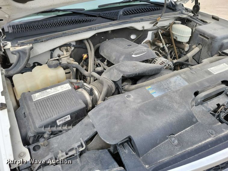 image for item DZ6538 2006 Chevrolet Silverado 2500HD utility bed pickup truck