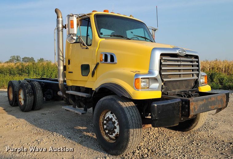 image for item DZ6541 2008 Sterling LT9500 truck cab and chassis