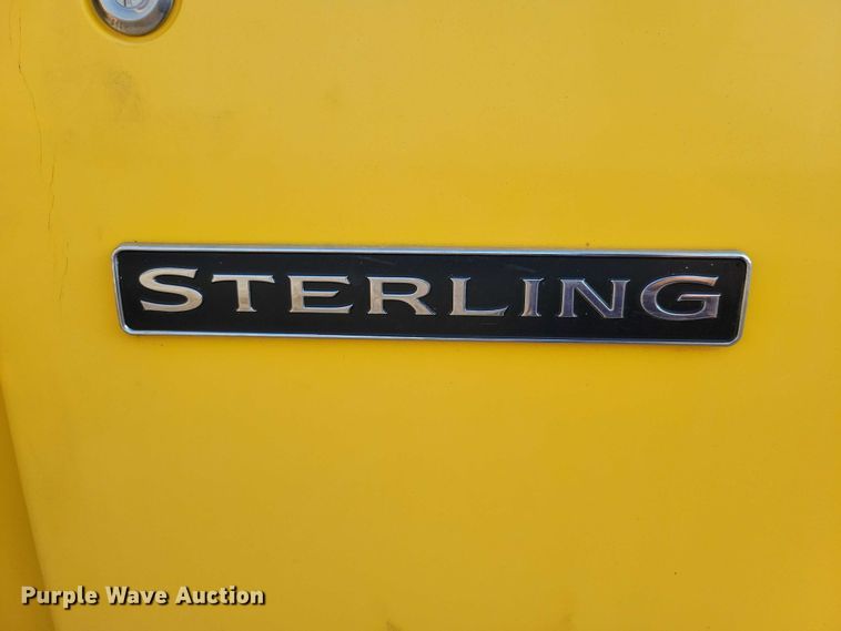 image for item DZ6541 2008 Sterling LT9500 truck cab and chassis