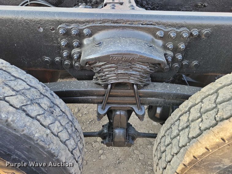 image for item DZ6541 2008 Sterling LT9500 truck cab and chassis