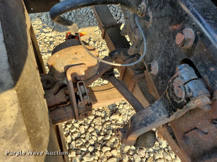 image for item DZ6541 2008 Sterling LT9500 truck cab and chassis