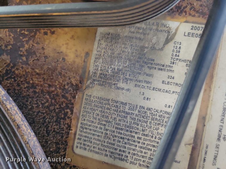 image for item DZ6541 2008 Sterling LT9500 truck cab and chassis