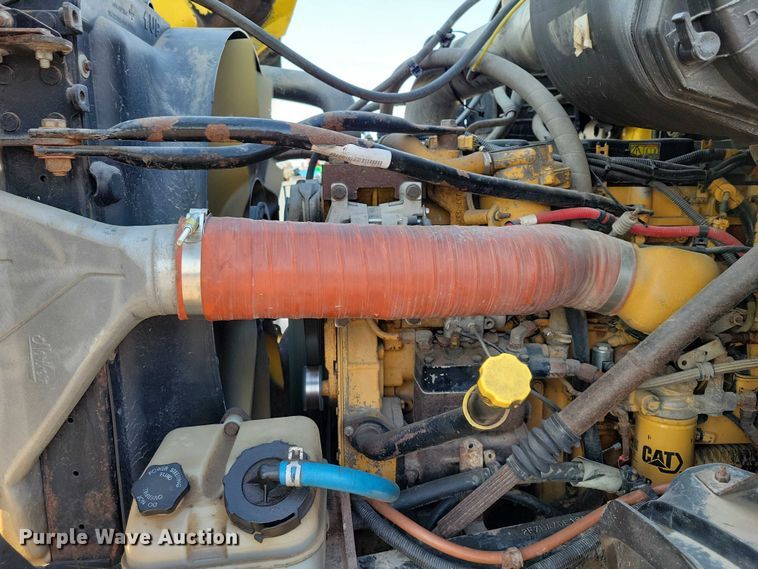 image for item DZ6541 2008 Sterling LT9500 truck cab and chassis