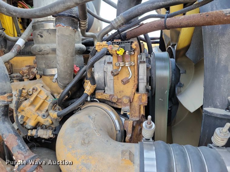 image for item DZ6541 2008 Sterling LT9500 truck cab and chassis