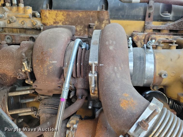 image for item DZ6541 2008 Sterling LT9500 truck cab and chassis