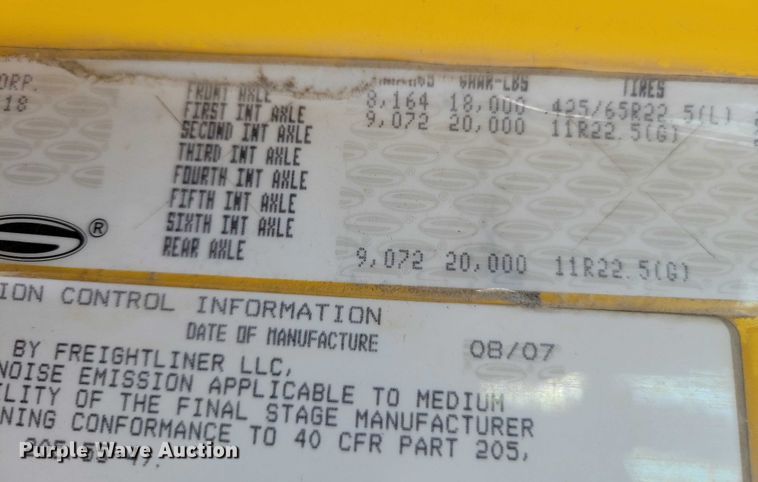 image for item DZ6541 2008 Sterling LT9500 truck cab and chassis