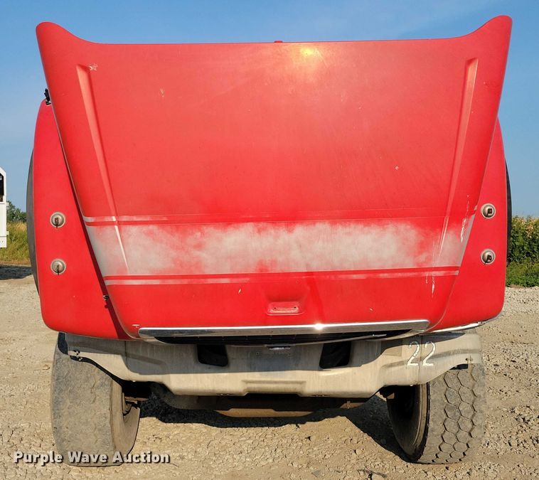 image for item DZ6542 2006 Volvo VHD truck cab and chassis