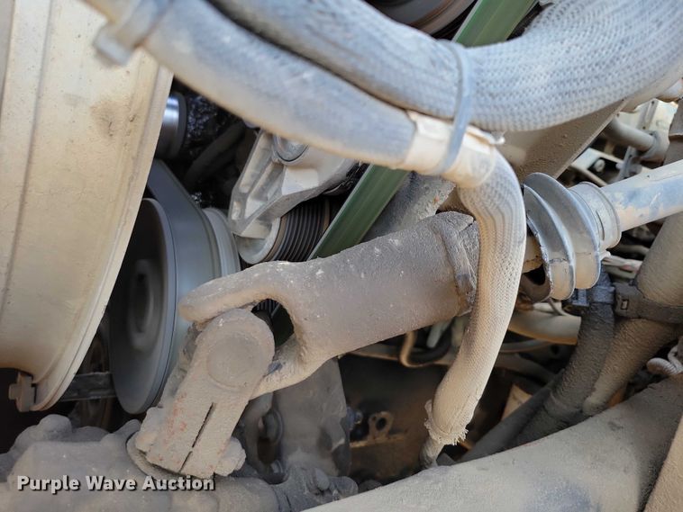 image for item DZ6542 2006 Volvo VHD truck cab and chassis