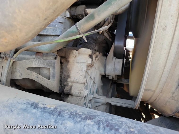 image for item DZ6542 2006 Volvo VHD truck cab and chassis