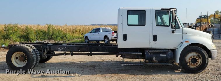 image for item DZ6543 2007 International  4300 Crew Cab truck cab and chassis