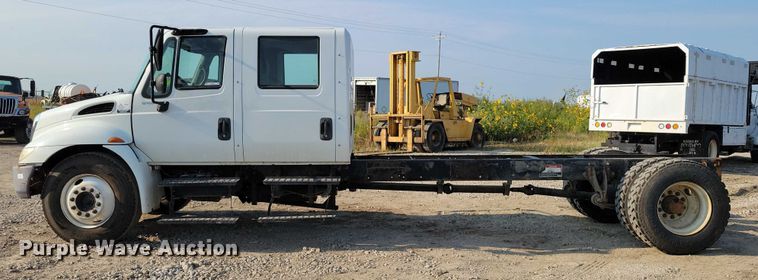 image for item DZ6543 2007 International  4300 Crew Cab truck cab and chassis