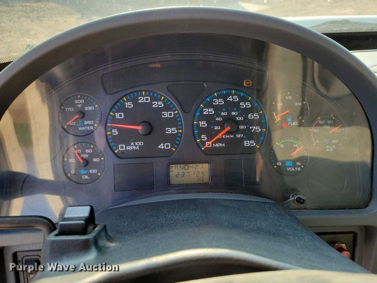 image for item DZ6543 2007 International  4300 Crew Cab truck cab and chassis