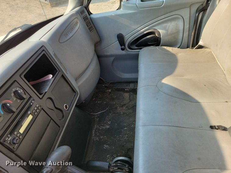 image for item DZ6543 2007 International  4300 Crew Cab truck cab and chassis