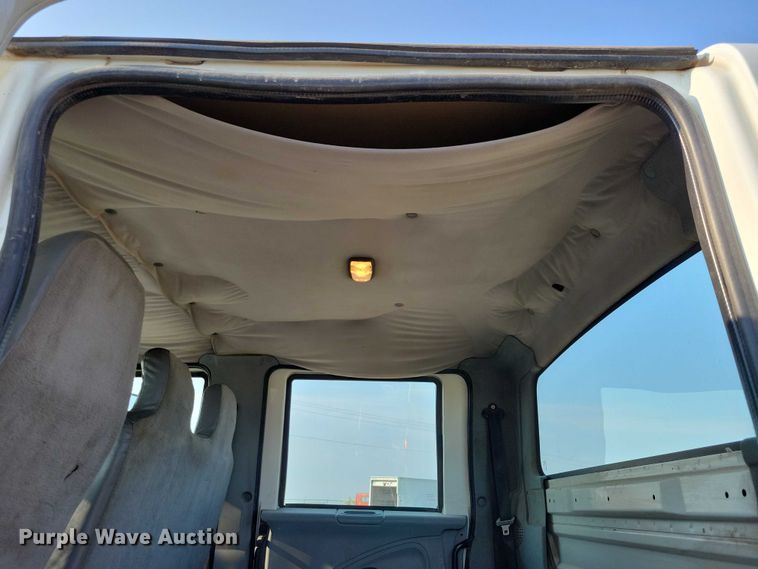 image for item DZ6543 2007 International  4300 Crew Cab truck cab and chassis