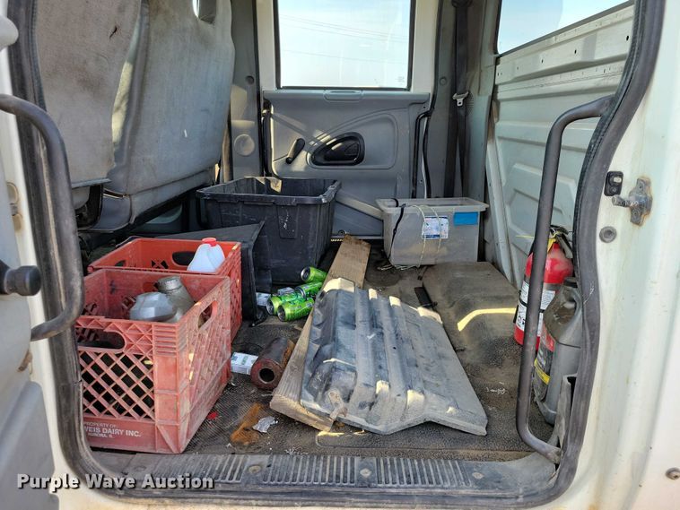 image for item DZ6543 2007 International  4300 Crew Cab truck cab and chassis