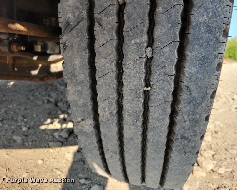 image for item DZ6543 2007 International  4300 Crew Cab truck cab and chassis