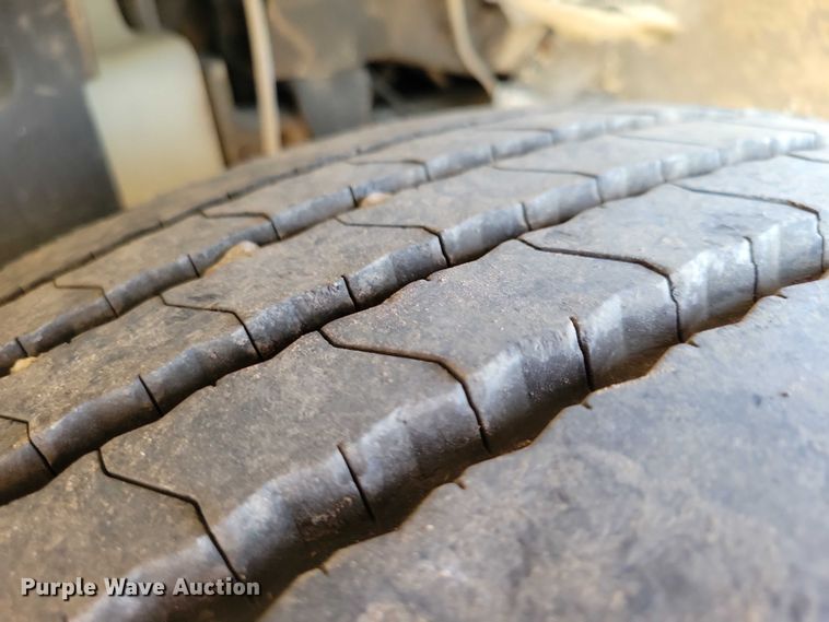 image for item DZ6543 2007 International  4300 Crew Cab truck cab and chassis