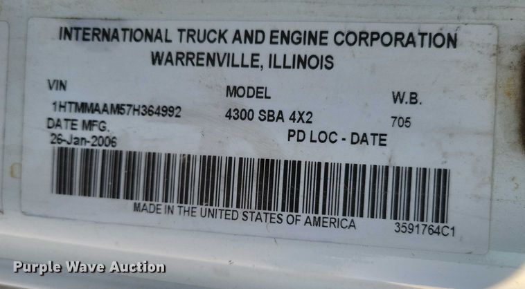 image for item DZ6543 2007 International  4300 Crew Cab truck cab and chassis