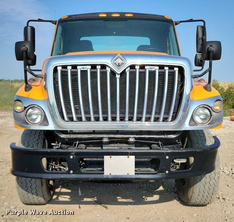 image for item DZ6545 2009 International  7600 Work Star truck cab and chassis