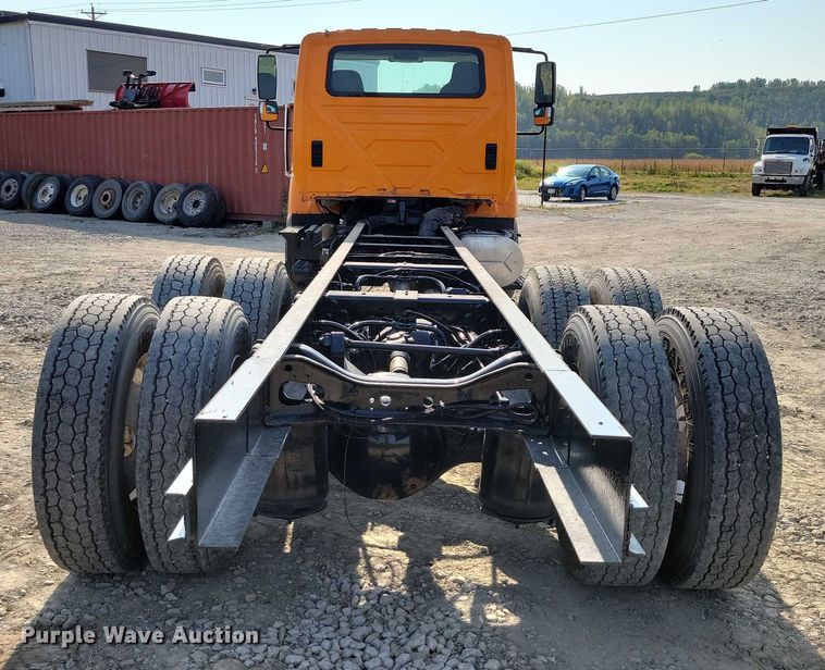 image for item DZ6545 2009 International  7600 Work Star truck cab and chassis