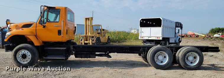 image for item DZ6545 2009 International  7600 Work Star truck cab and chassis