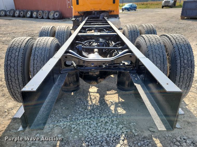 image for item DZ6545 2009 International  7600 Work Star truck cab and chassis