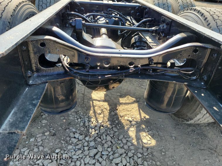 image for item DZ6545 2009 International  7600 Work Star truck cab and chassis