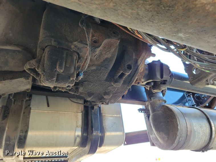 image for item DZ6545 2009 International  7600 Work Star truck cab and chassis