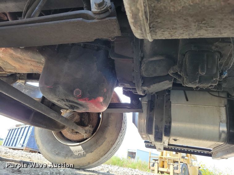 image for item DZ6545 2009 International  7600 Work Star truck cab and chassis