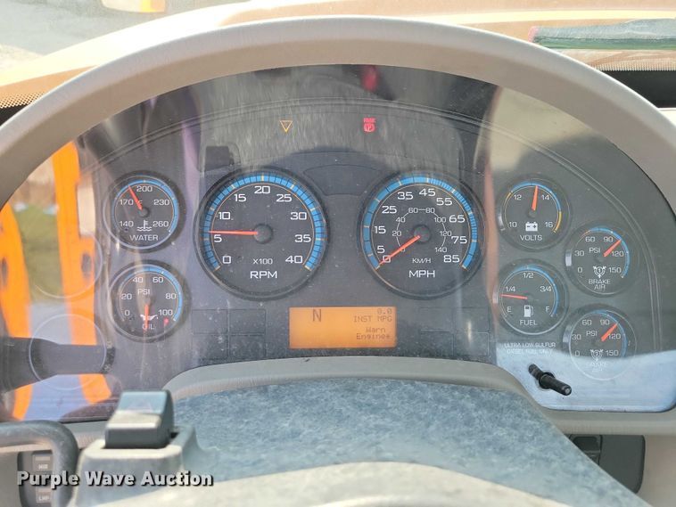 image for item DZ6545 2009 International  7600 Work Star truck cab and chassis