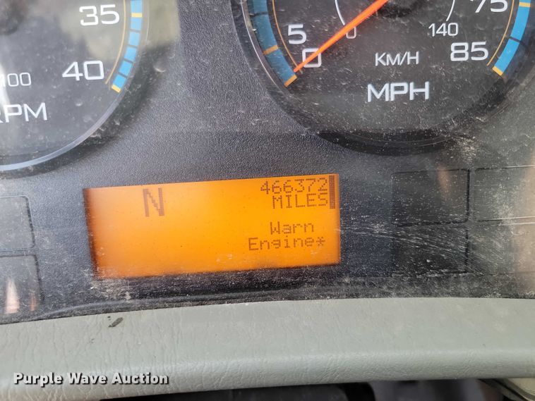 image for item DZ6545 2009 International  7600 Work Star truck cab and chassis