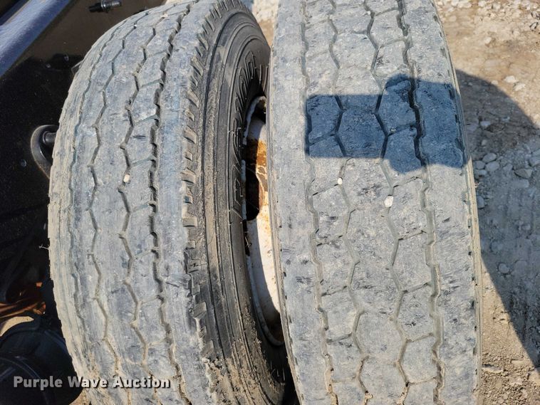 image for item DZ6545 2009 International  7600 Work Star truck cab and chassis