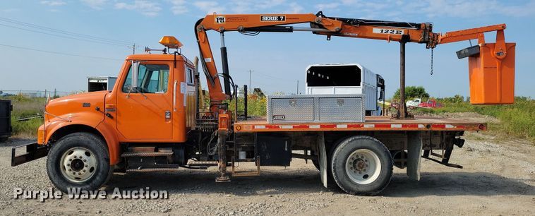 image for item DZ6546 2001 International  4700 bucket truck