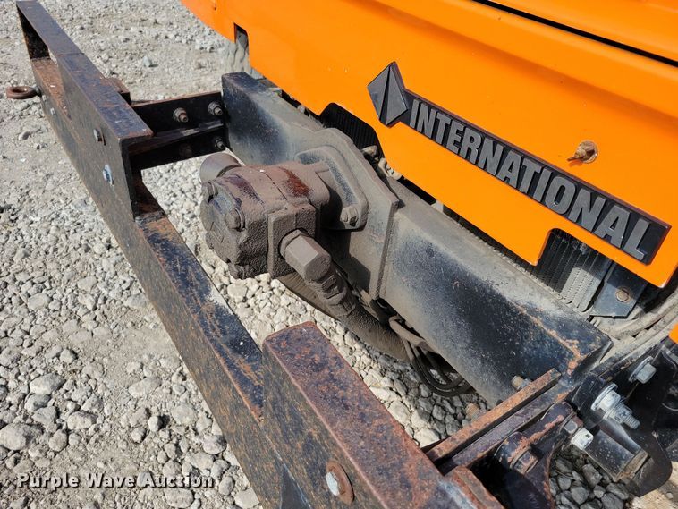 image for item DZ6546 2001 International  4700 bucket truck