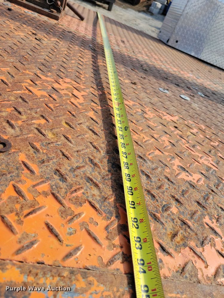 image for item DZ6546 2001 International  4700 bucket truck