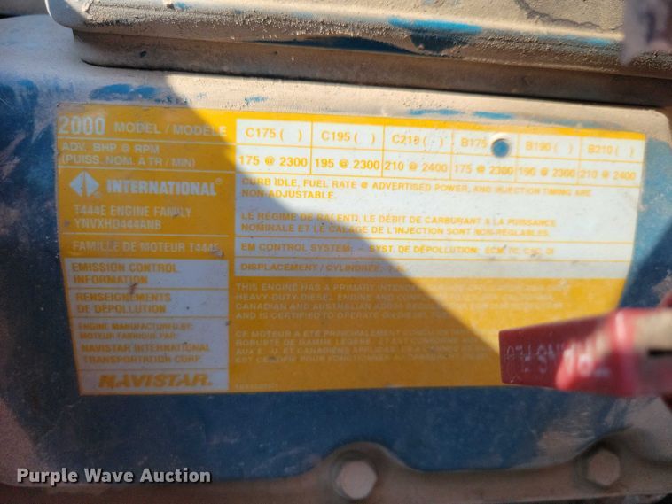 image for item DZ6546 2001 International  4700 bucket truck