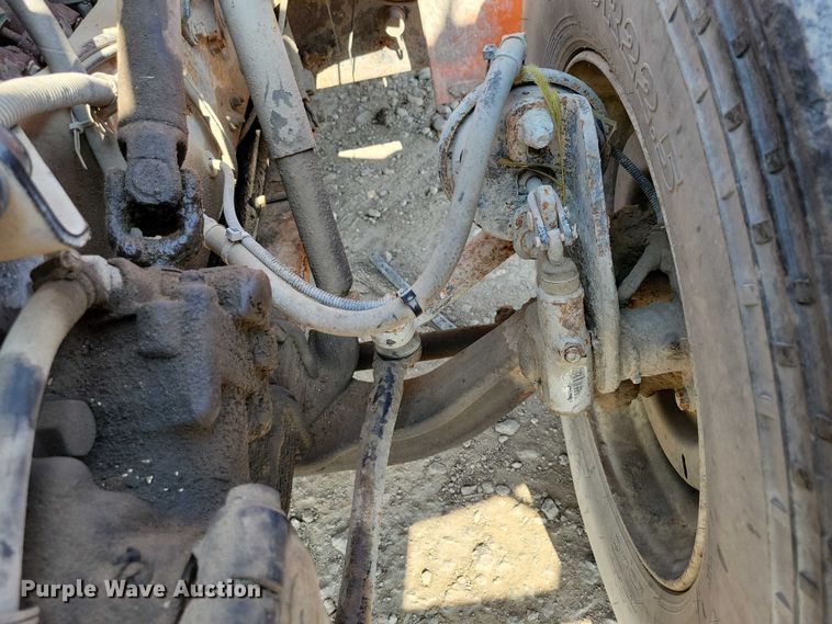 image for item DZ6546 2001 International  4700 bucket truck