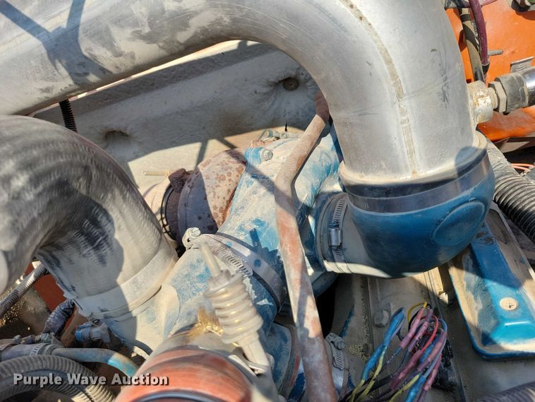 image for item DZ6546 2001 International  4700 bucket truck