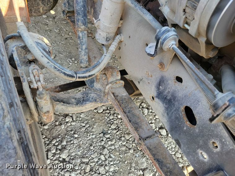 image for item DZ6546 2001 International  4700 bucket truck