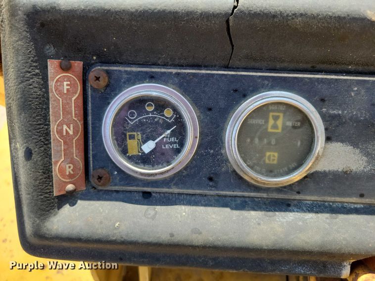 image for item DZ6547 Caterpillar  Towmotor V225 forklift