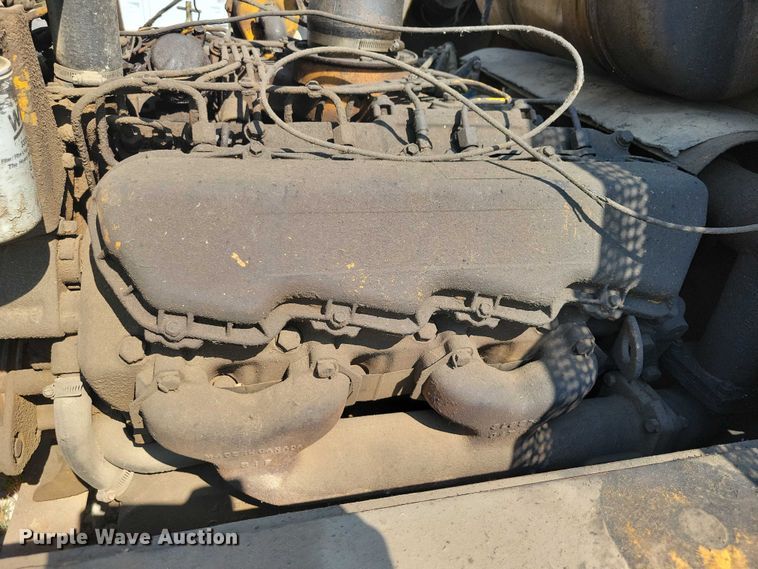 image for item DZ6547 Caterpillar  Towmotor V225 forklift