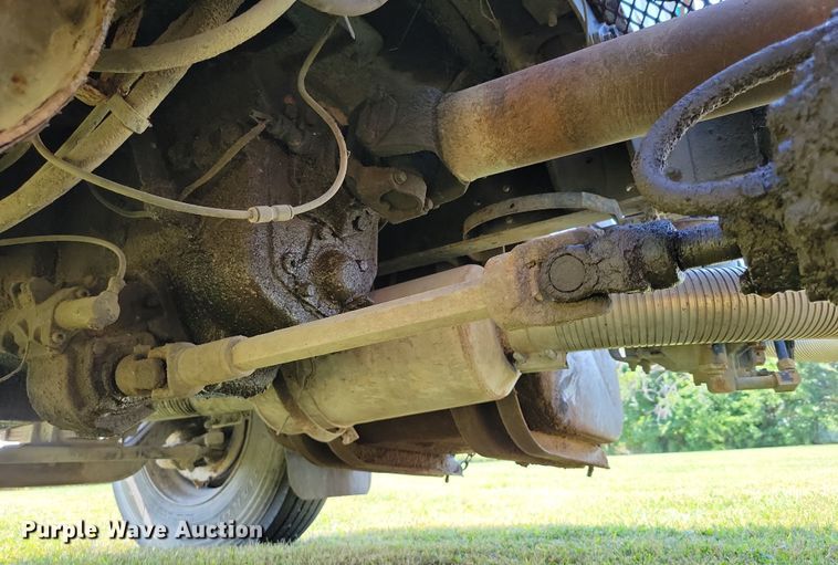 image for item DZ6561 1995 International  4900 hook lift truck