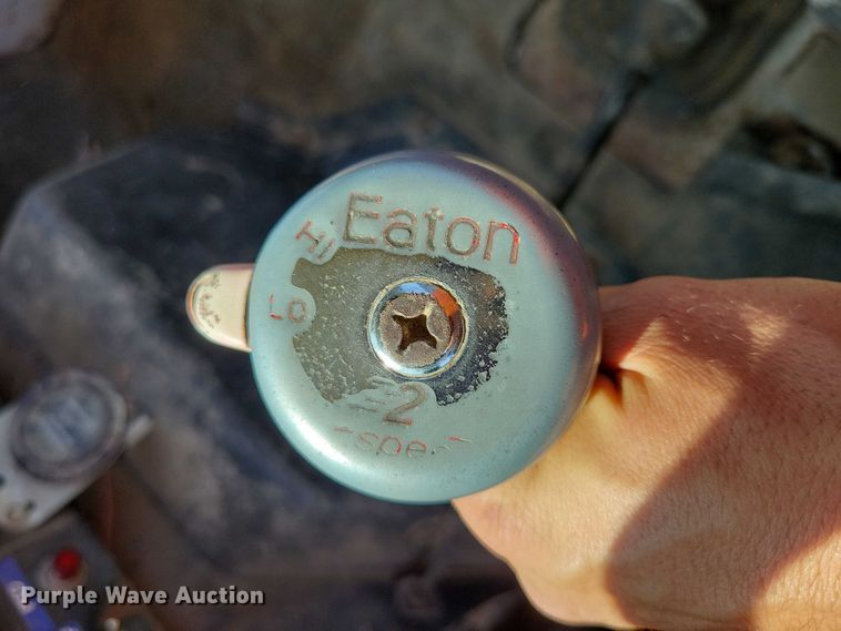 image for item DZ6561 1995 International  4900 hook lift truck