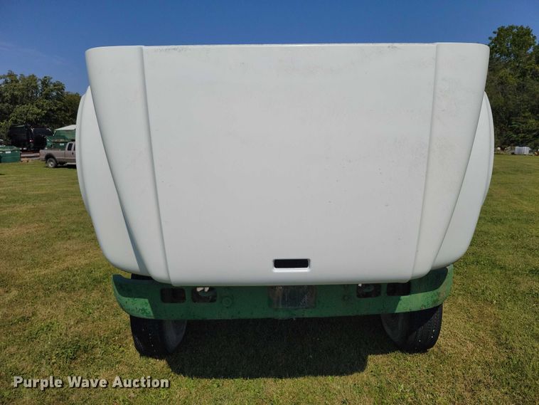 image for item DZ6561 1995 International  4900 hook lift truck