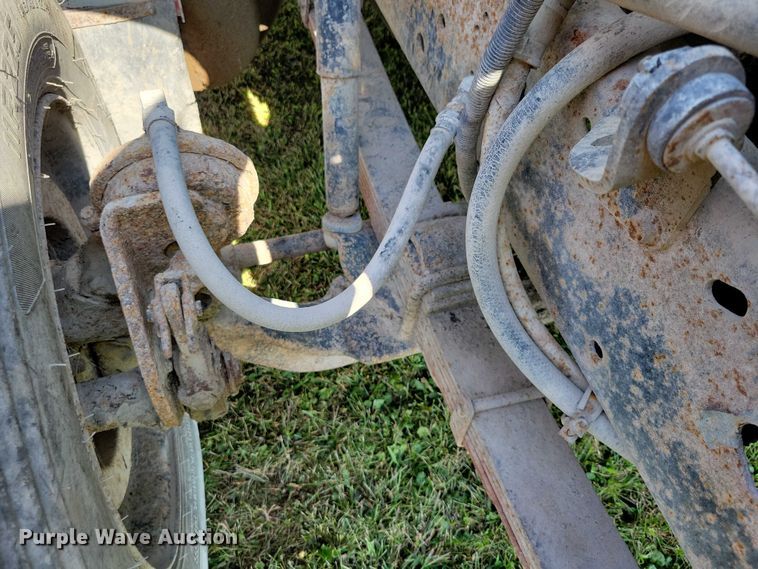 image for item DZ6561 1995 International  4900 hook lift truck