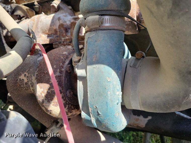 image for item DZ6561 1995 International  4900 hook lift truck