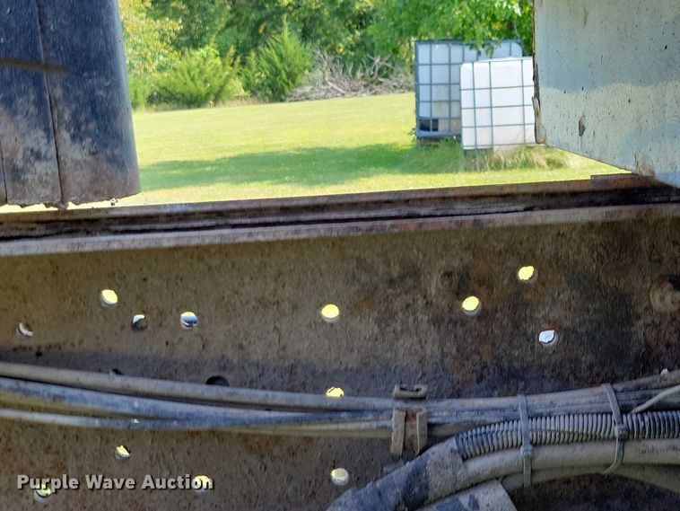 image for item DZ6562 1992 International  4900 hook lift truck