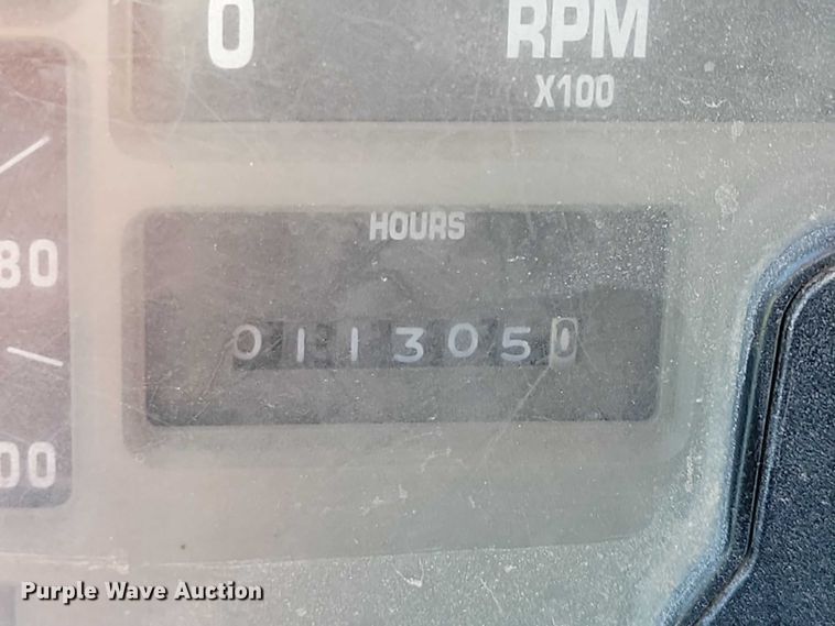 image for item DZ6562 1992 International  4900 hook lift truck